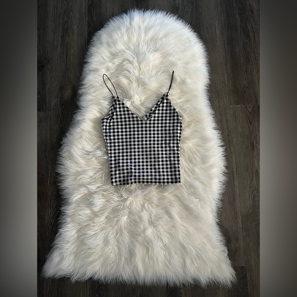 Checkered top